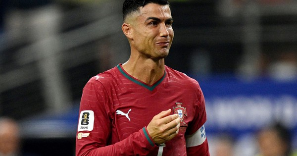 Ronaldo bất ngờ có động thái gây tranh cãi sau khi bị loại khỏi World Cup: góc nhìn mới cho người chơi Việt - hình ảnh - playak168.com